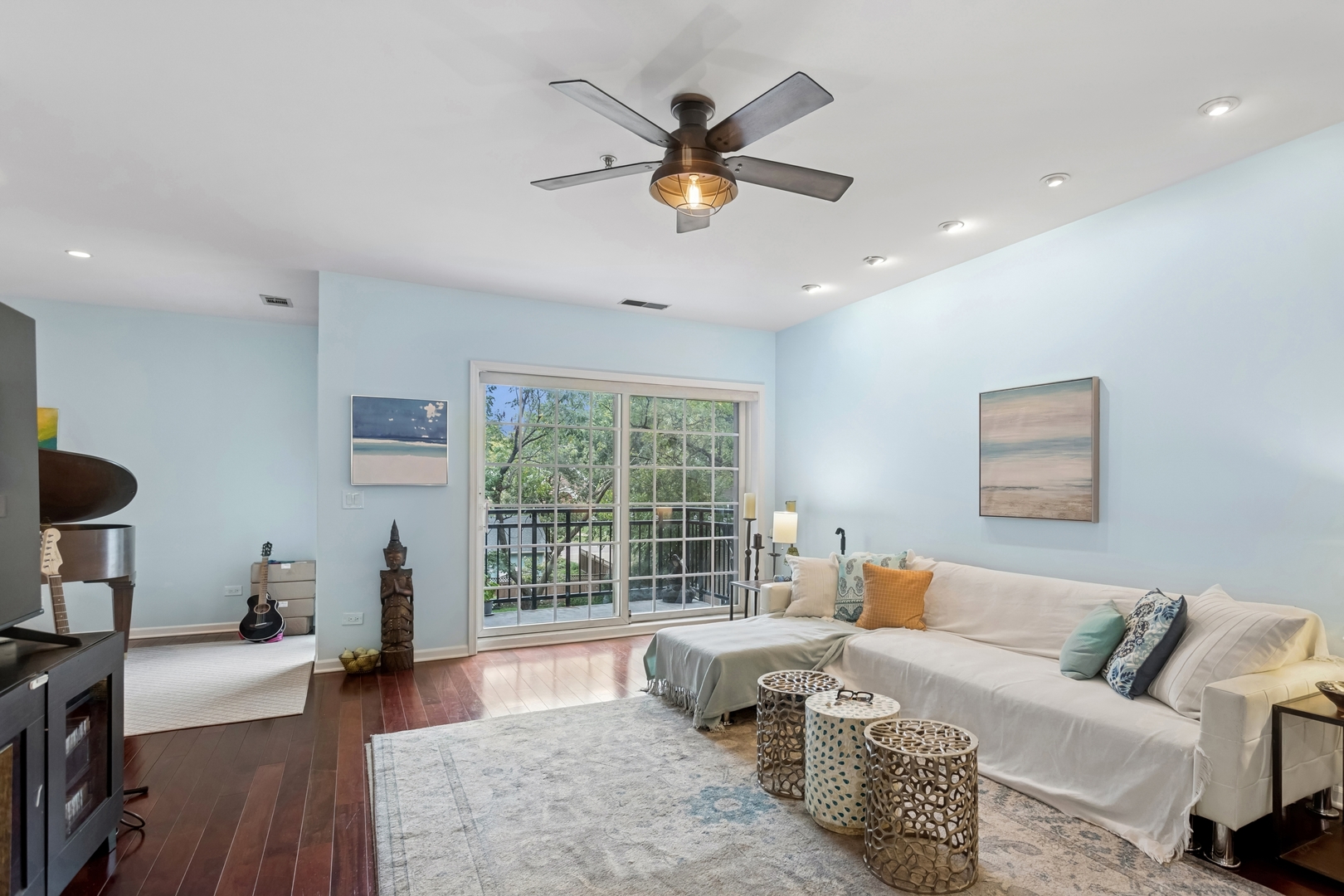 501 Forest Avenue #305, Glen Ellyn, IL 60137