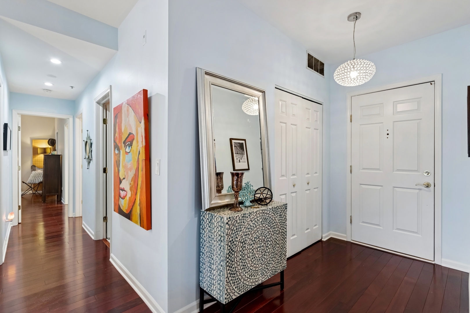 501 Forest Avenue #305, Glen Ellyn, IL 60137