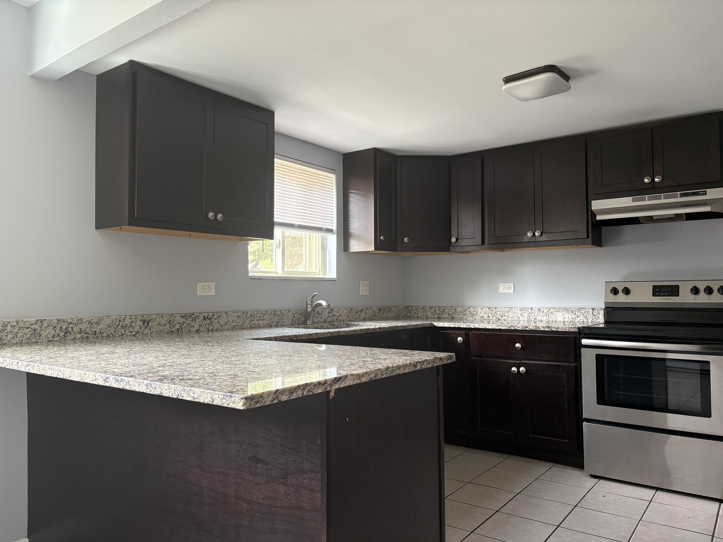 21W284 Tee Lane #C, Itasca, IL 60143