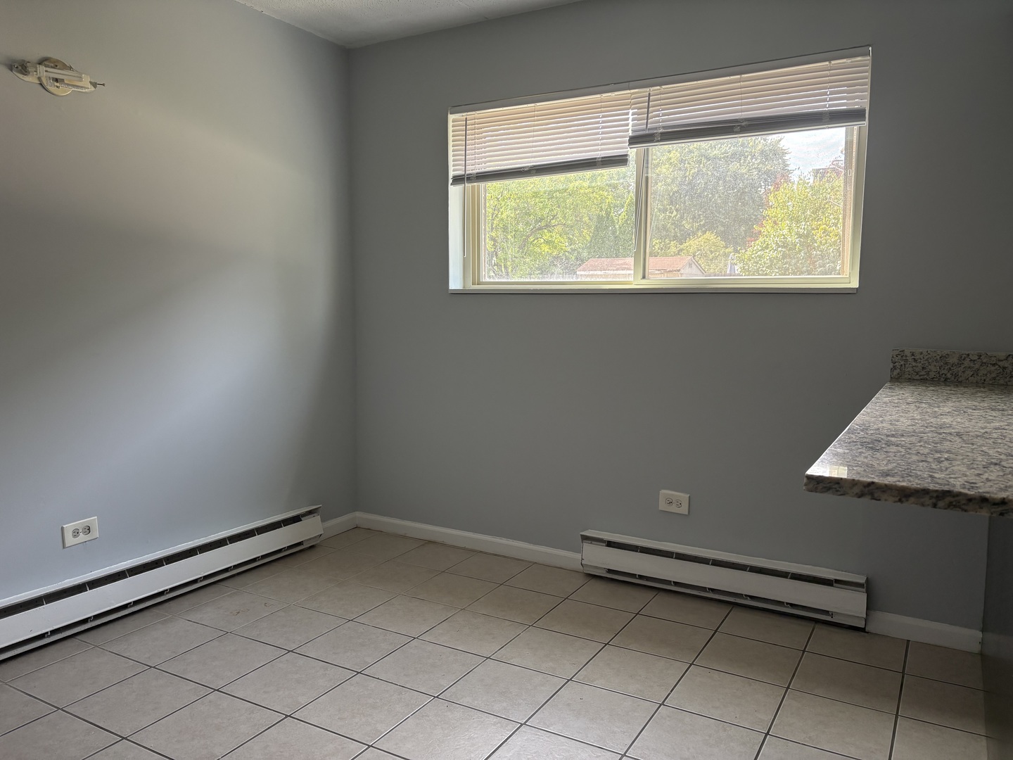 21W284 Tee Lane #C, Itasca, IL 60143