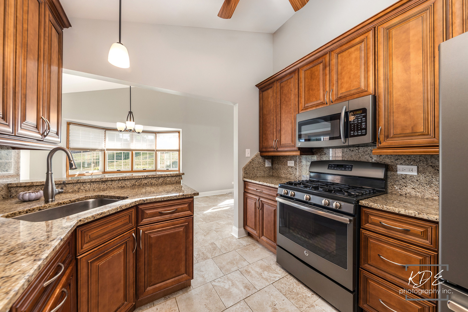 8557 Sandalwood Drive, Darien, IL 60561