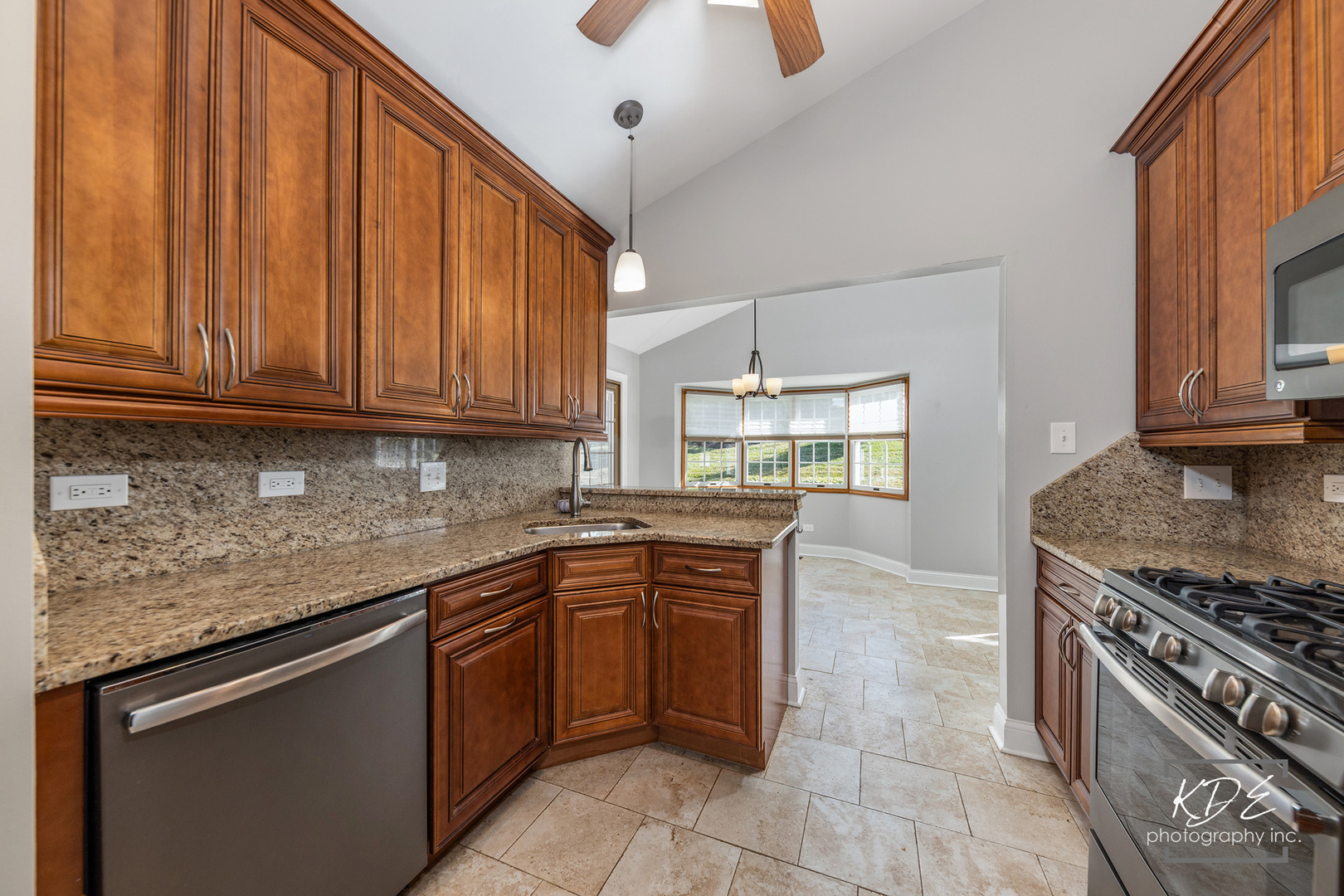 8557 Sandalwood Drive, Darien, IL 60561