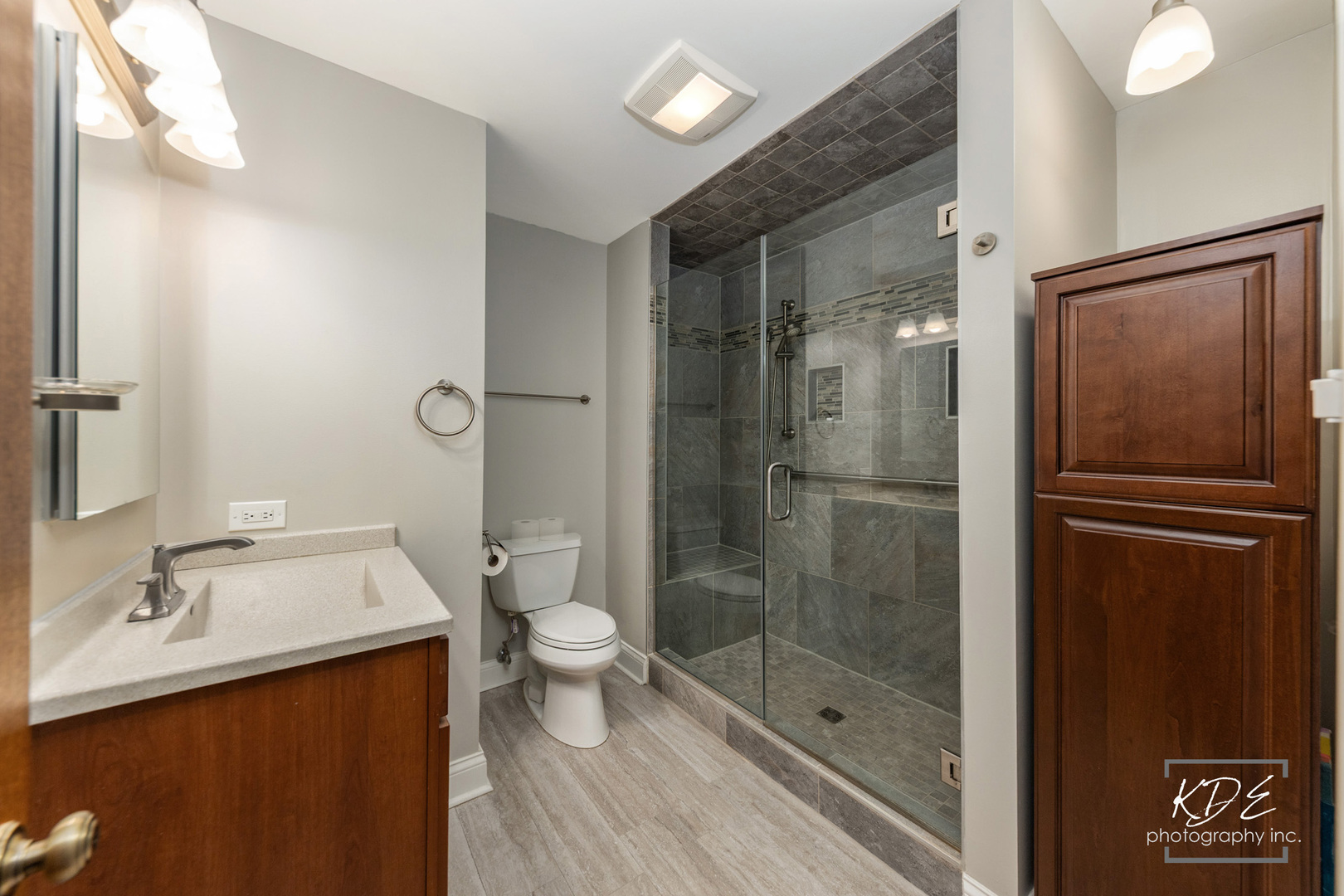 8557 Sandalwood Drive, Darien, IL 60561
