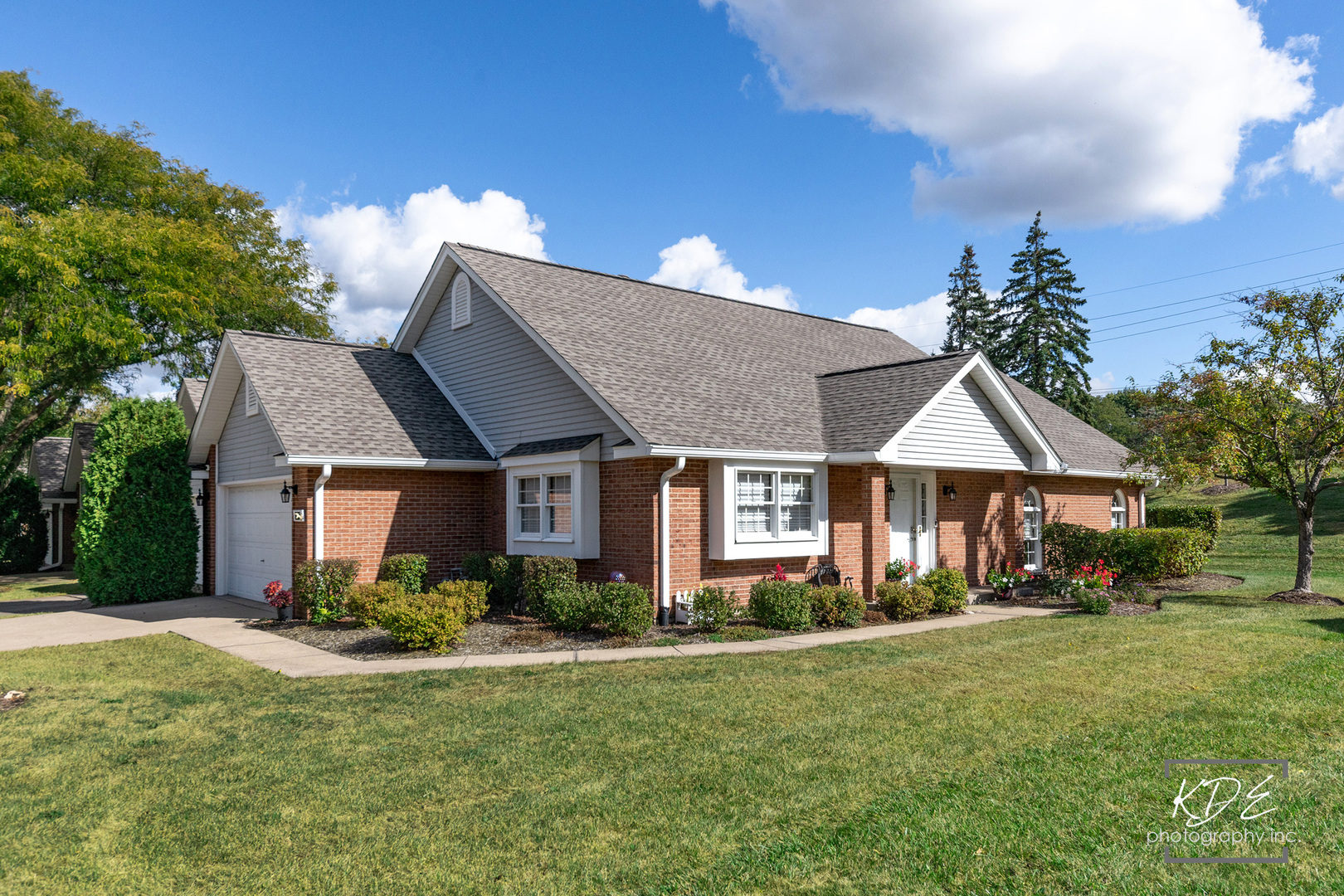 8557 Sandalwood Drive, Darien, IL 60561