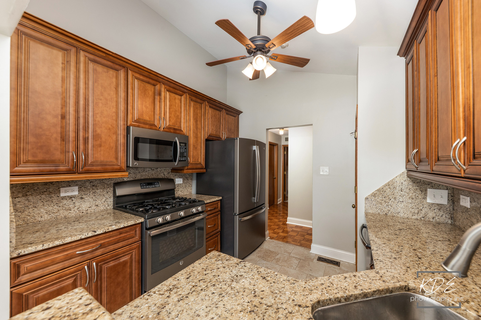 8557 Sandalwood Drive, Darien, IL 60561