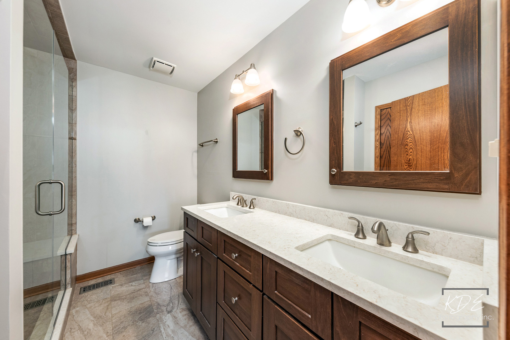 8557 Sandalwood Drive, Darien, IL 60561