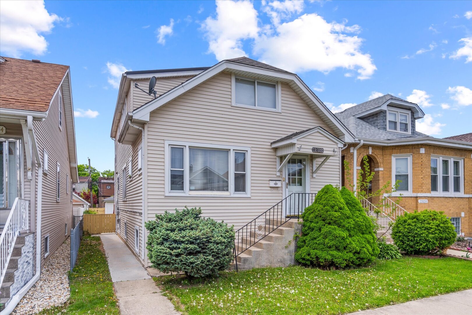 2318 N 73rd Avenue, Elmwood Park, IL 60707
