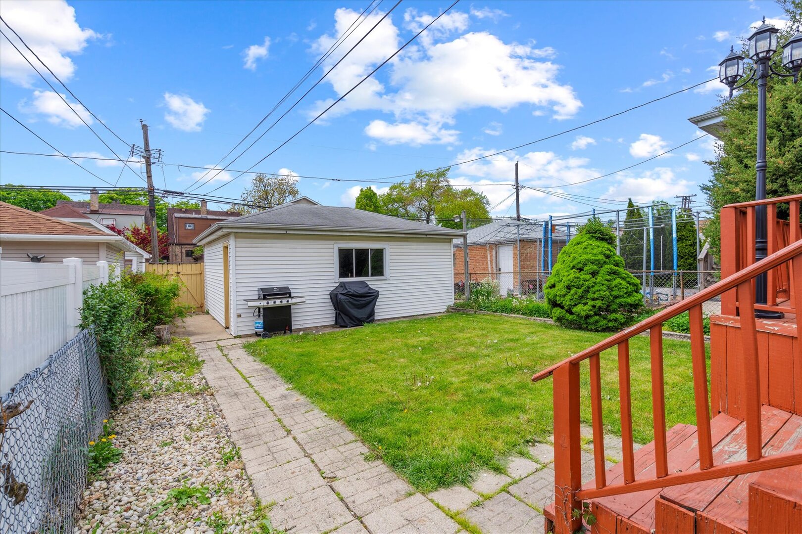 2318 N 73rd Avenue, Elmwood Park, IL 60707