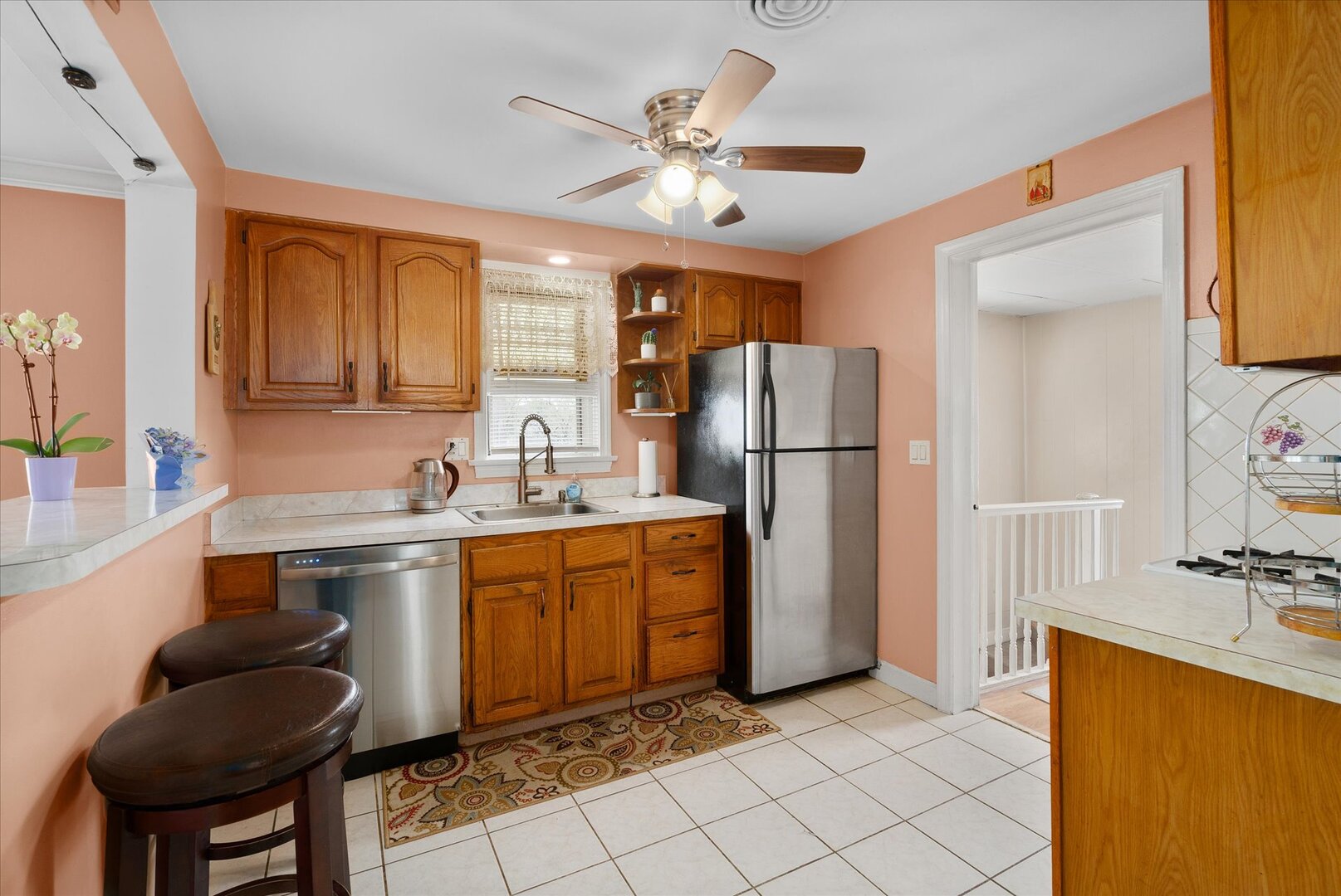 2318 N 73rd Avenue, Elmwood Park, IL 60707