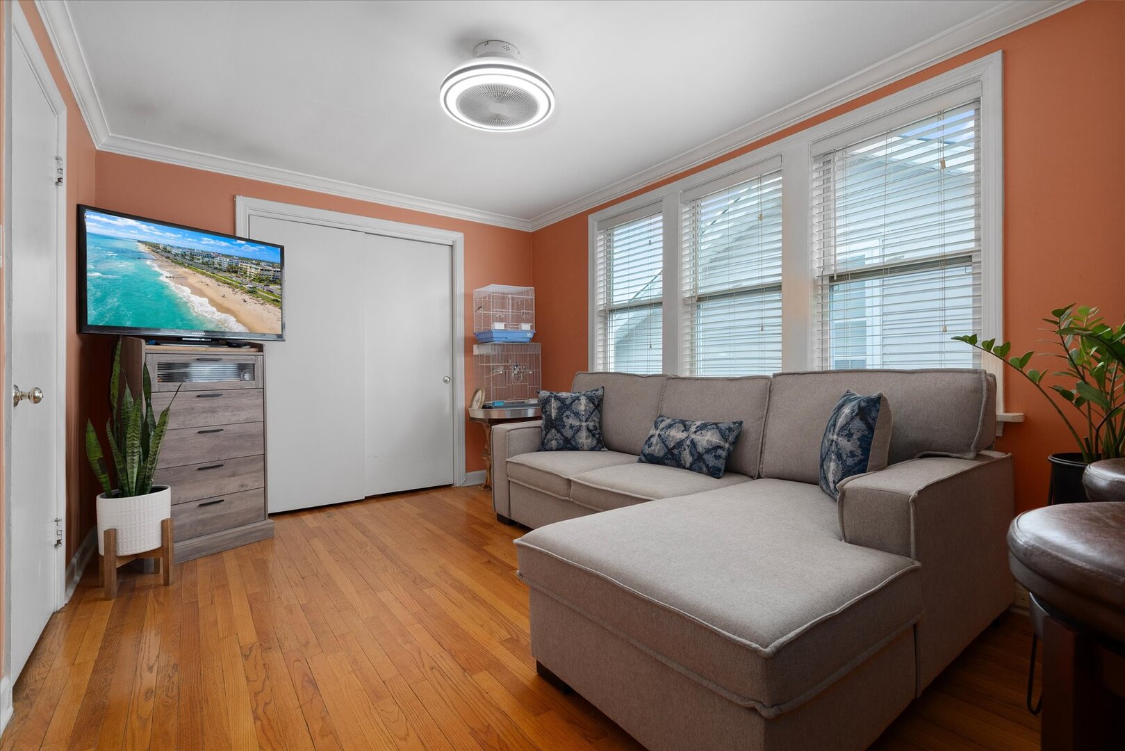 2318 N 73rd Avenue, Elmwood Park, IL 60707