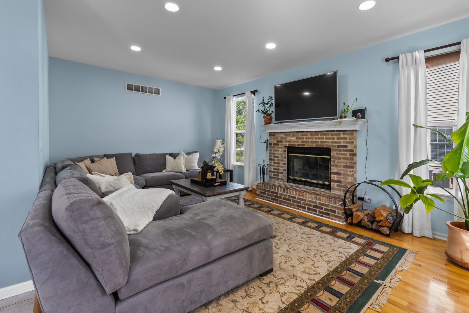 2302 Covington Court, Plainfield, IL 60586