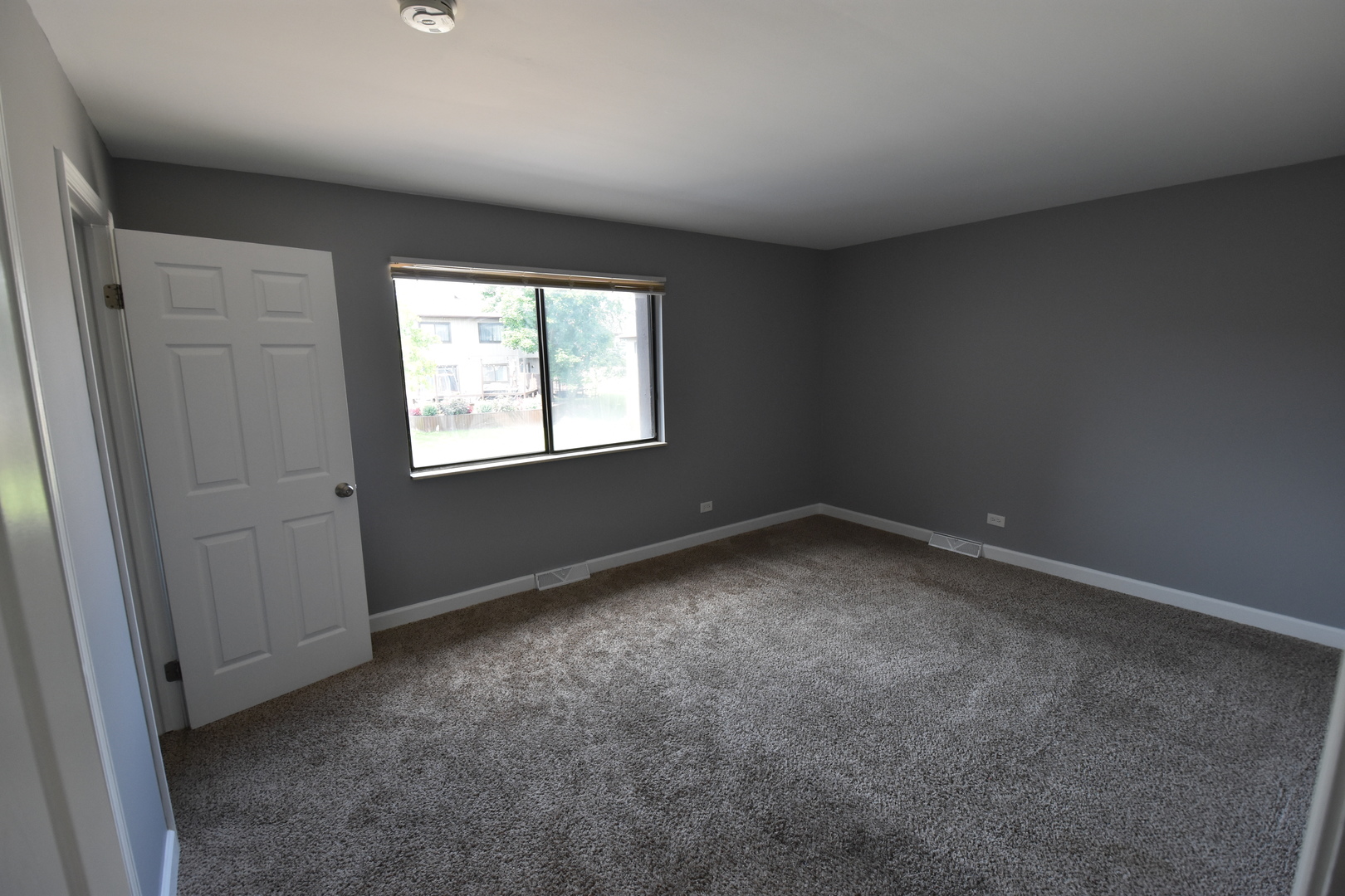 45 Salt Creek Road, Roselle, IL 60172