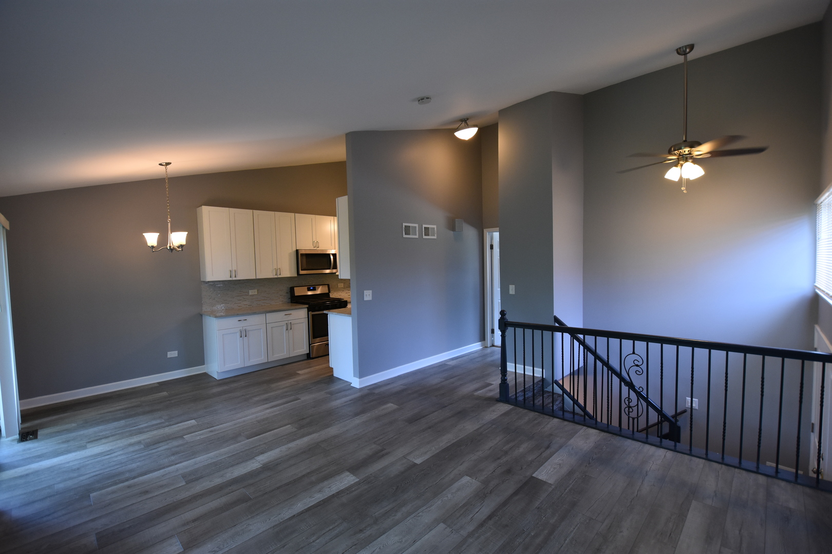 45 Salt Creek Road, Roselle, IL 60172