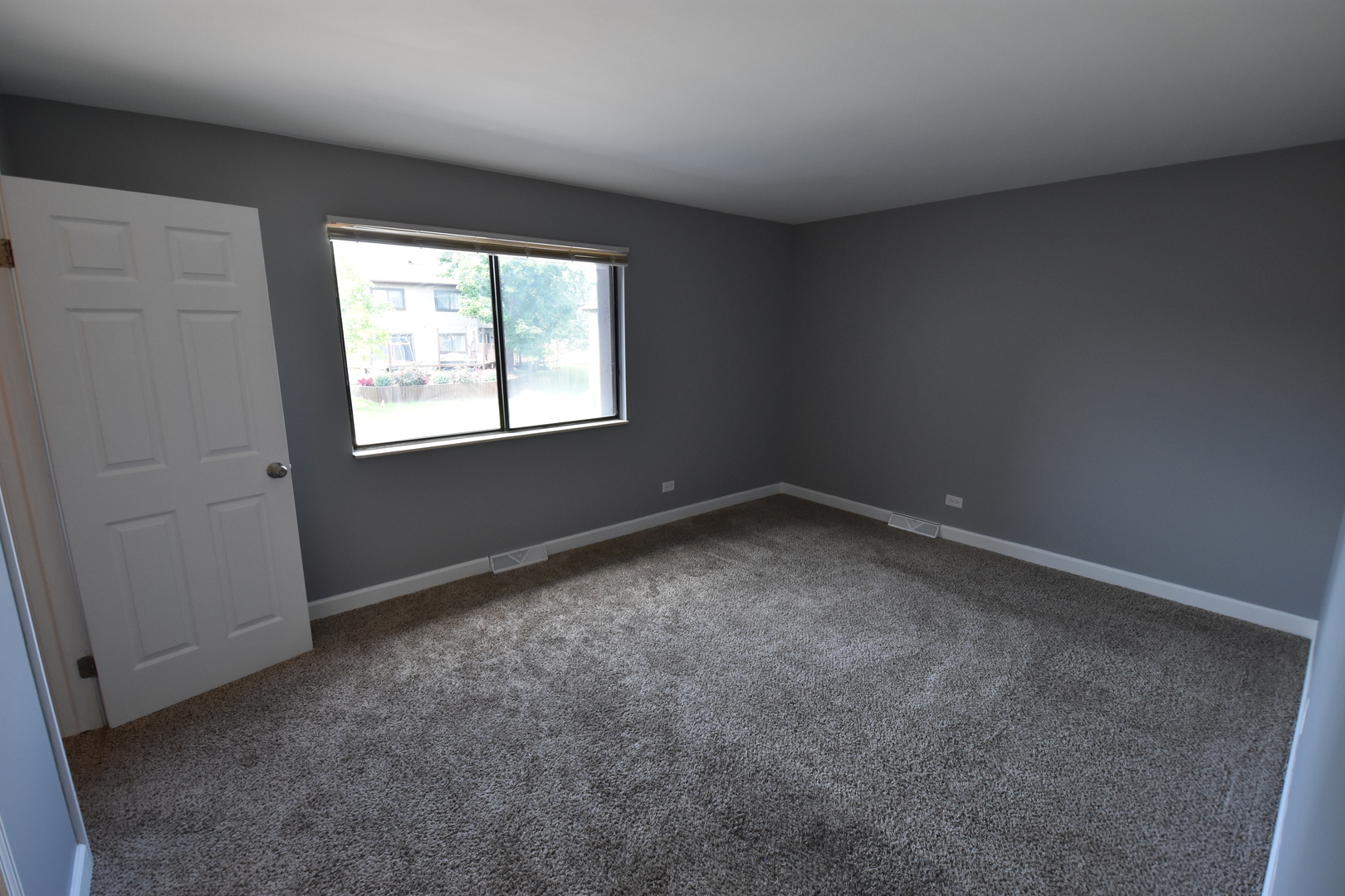 45 Salt Creek Road, Roselle, IL 60172