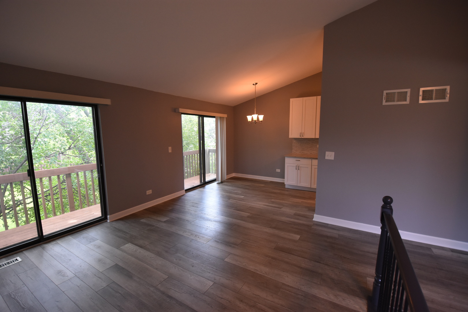 45 Salt Creek Road, Roselle, IL 60172