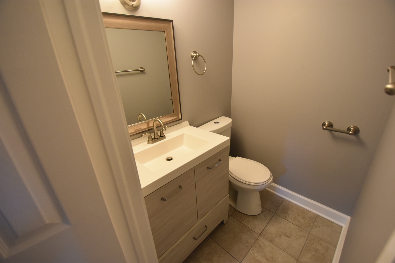 45 Salt Creek Road, Roselle, IL 60172