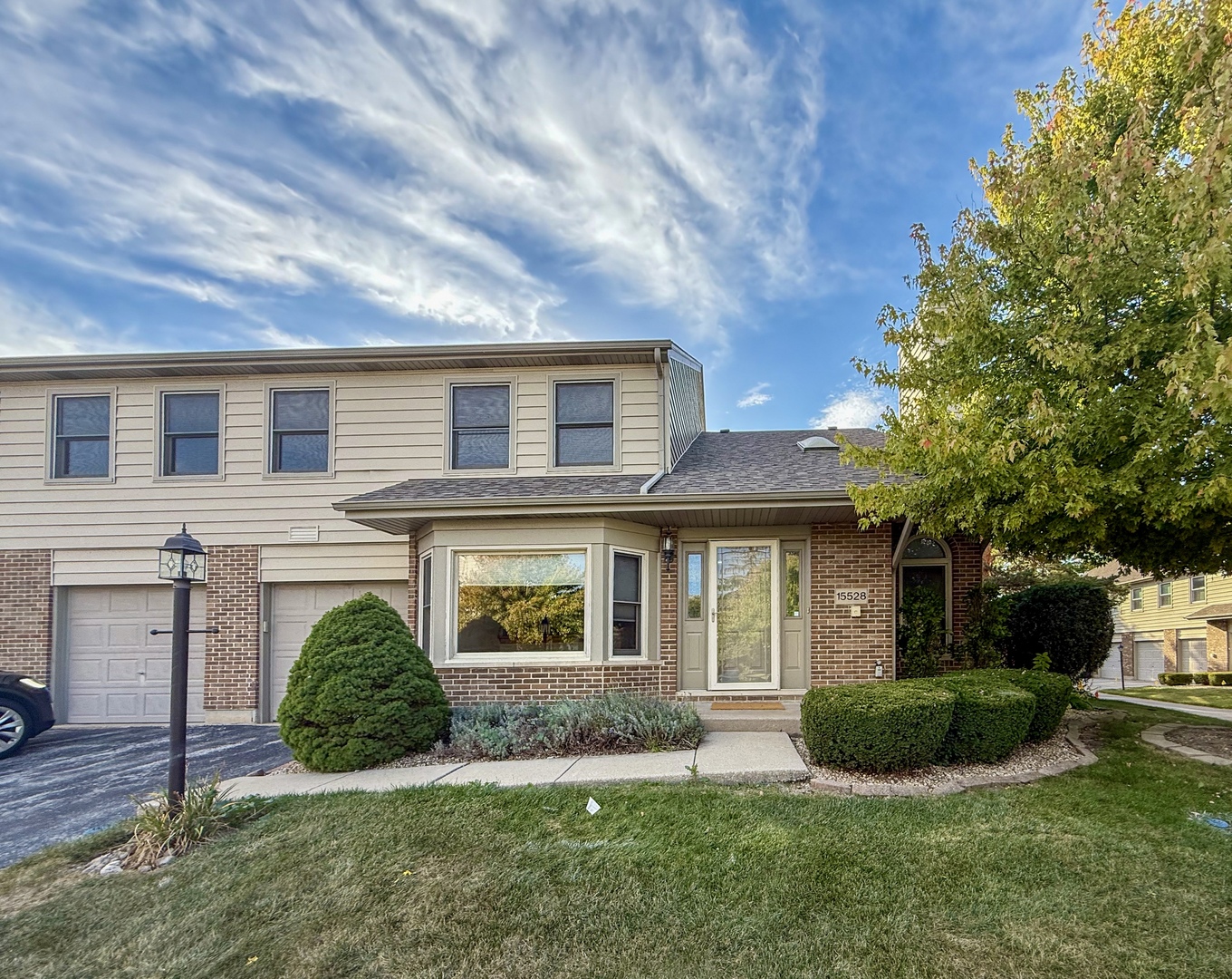 15528 Whitehall Lane, Orland Park, IL 60462