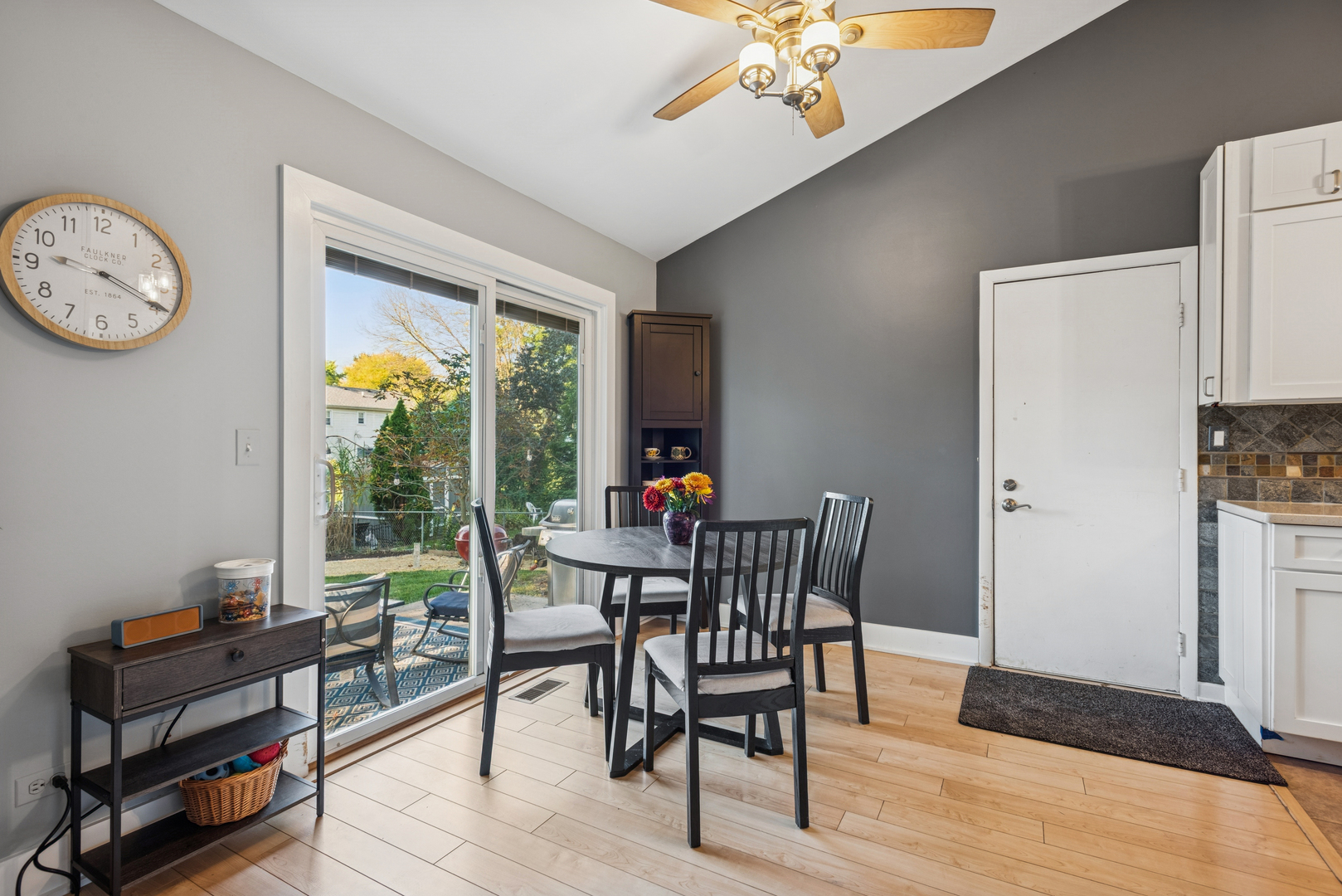 1340 AUBURN Avenue, Naperville, IL 60565