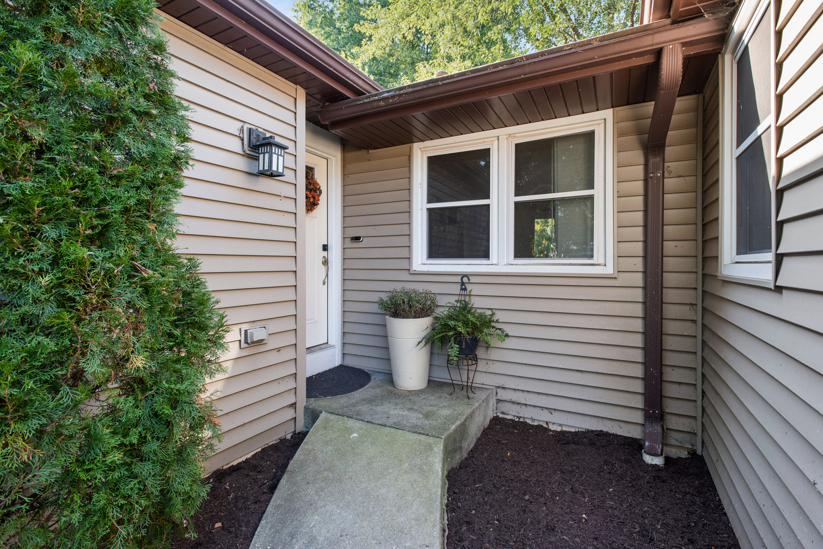 1340 AUBURN Avenue, Naperville, IL 60565