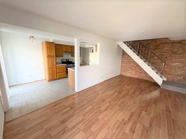 173 EMIL Court #B, Bartlett, IL 60103