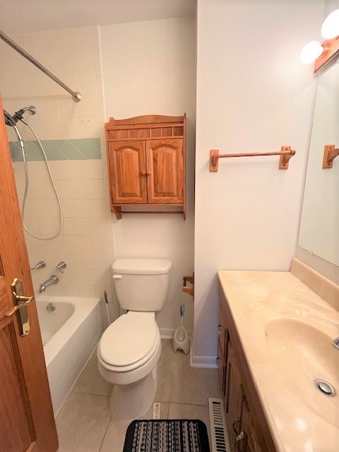 173 EMIL Court #B, Bartlett, IL 60103