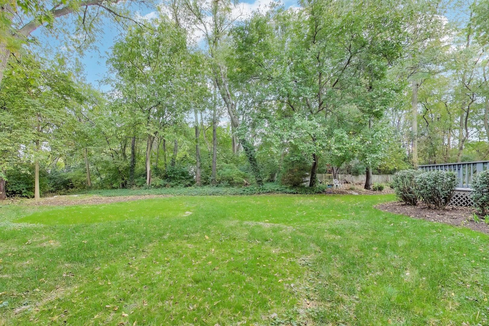 651 Nor Oaks Court, West Chicago, IL 60185