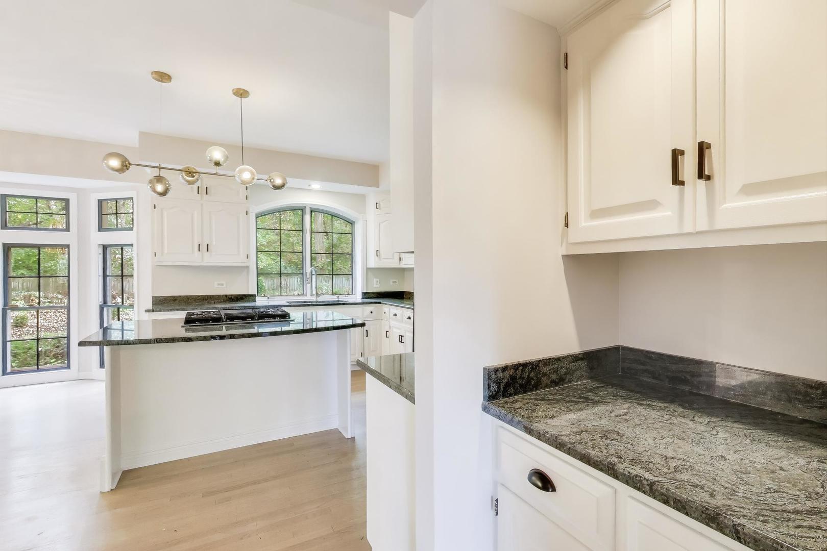 651 Nor Oaks Court, West Chicago, IL 60185