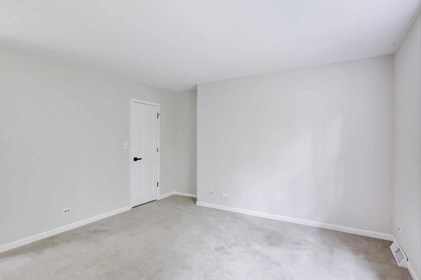 651 Nor Oaks Court, West Chicago, IL 60185