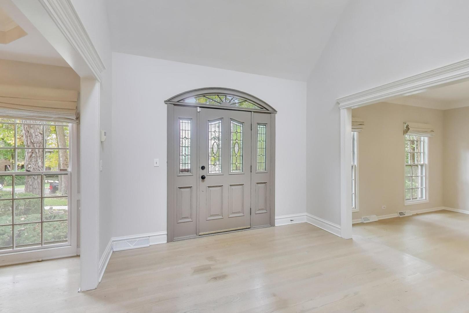 651 Nor Oaks Court, West Chicago, IL 60185