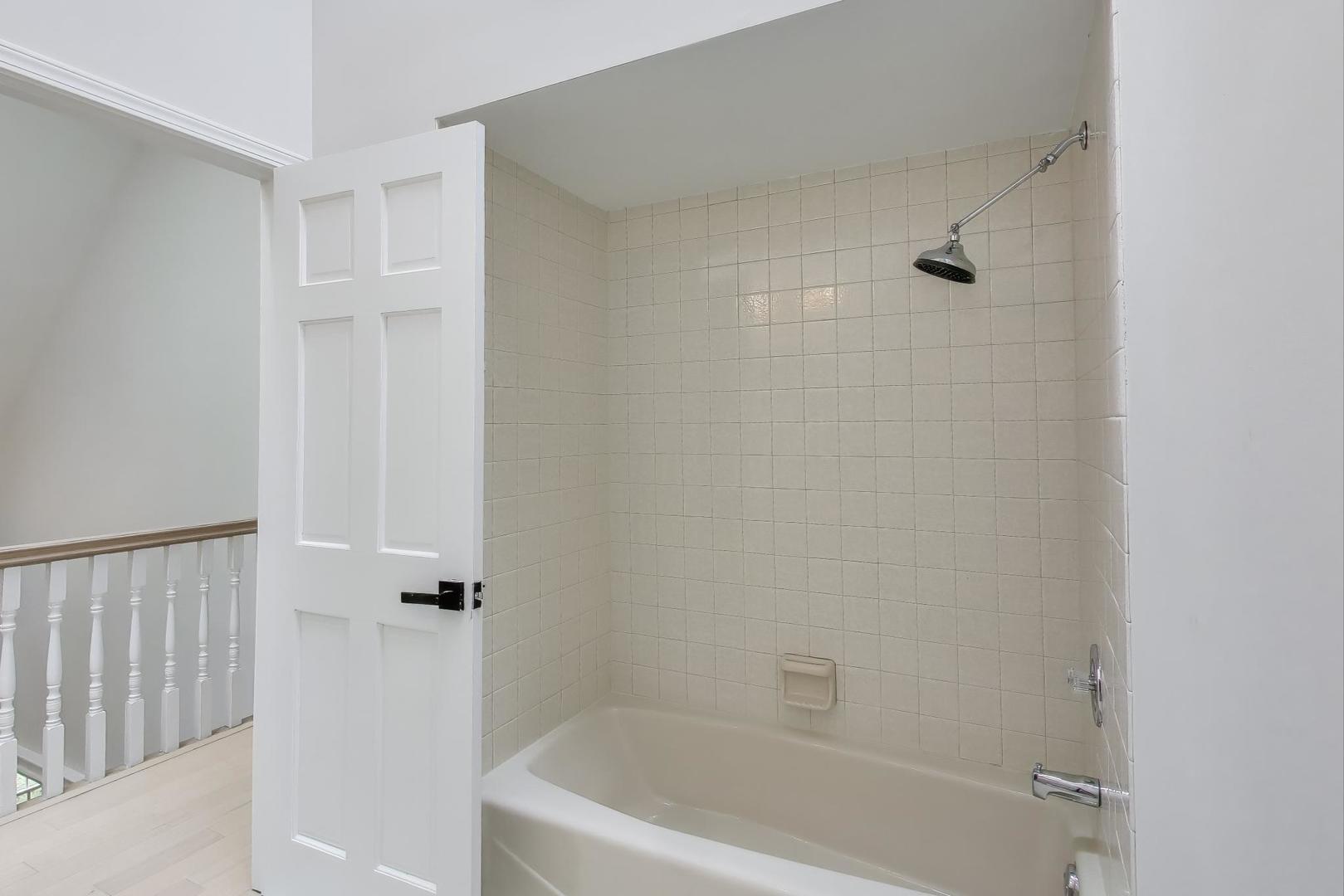 651 Nor Oaks Court, West Chicago, IL 60185
