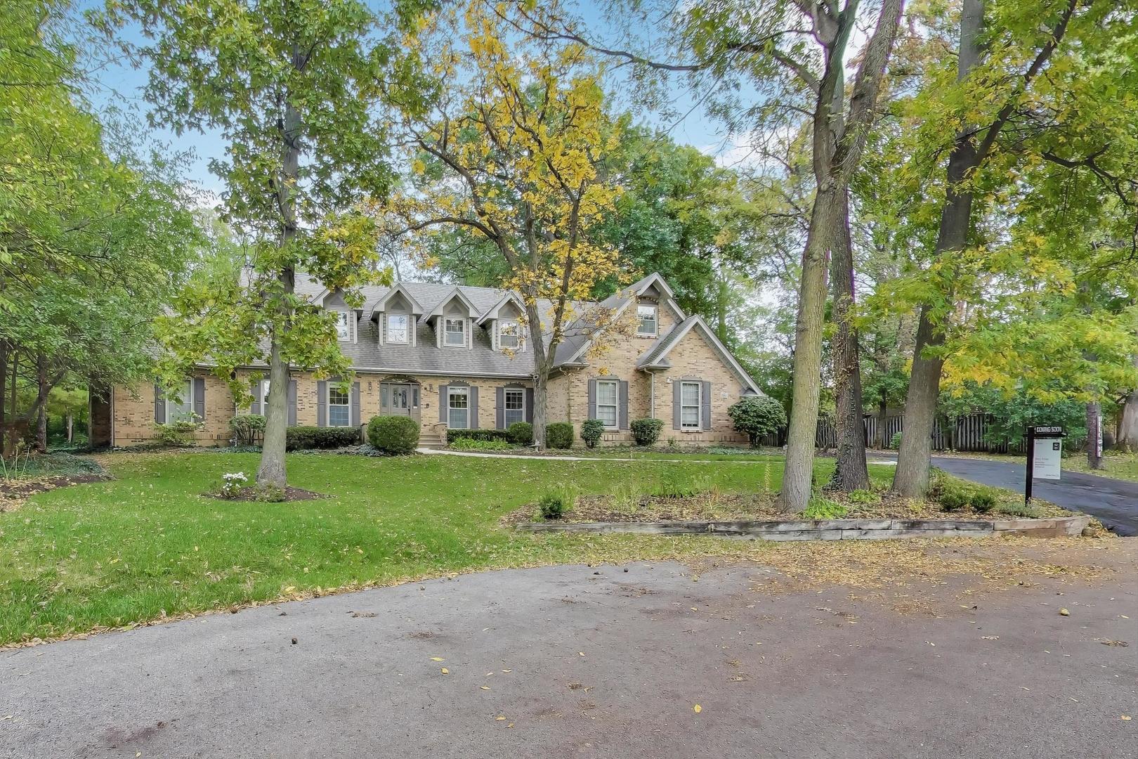651 Nor Oaks Court, West Chicago, IL 60185