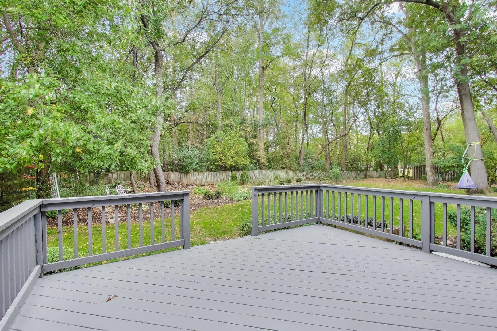651 Nor Oaks Court, West Chicago, IL 60185