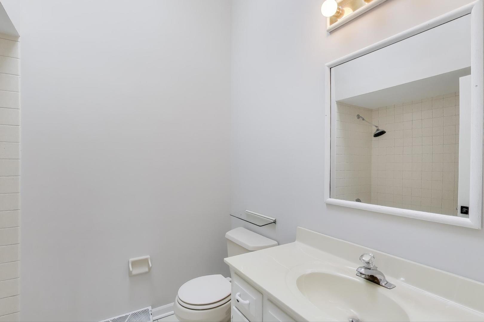 651 Nor Oaks Court, West Chicago, IL 60185
