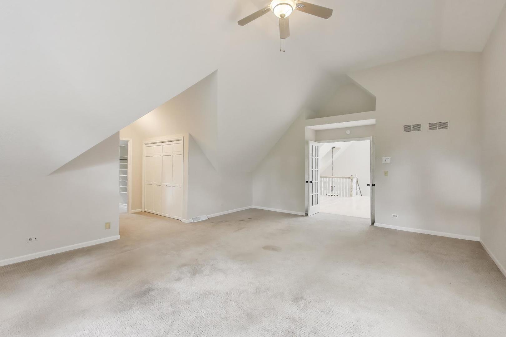 651 Nor Oaks Court, West Chicago, IL 60185