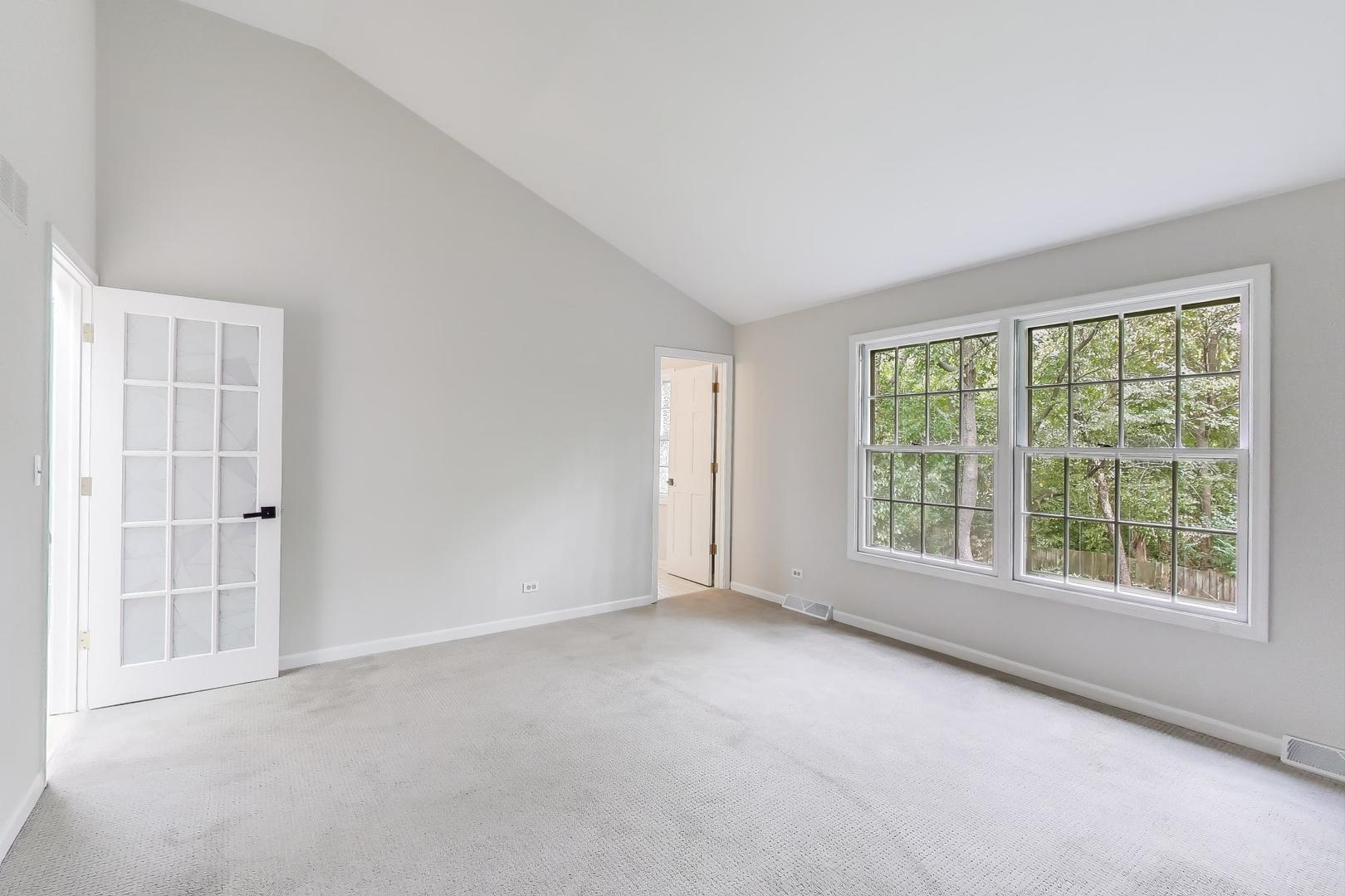 651 Nor Oaks Court, West Chicago, IL 60185