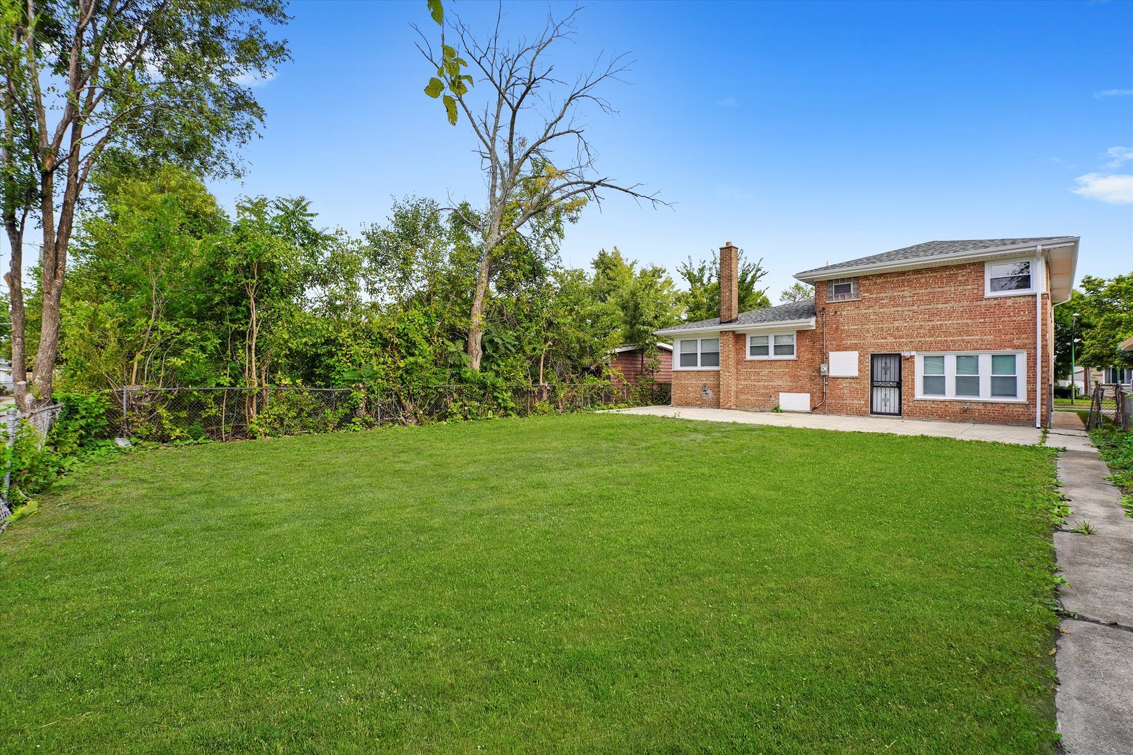 9426 S Lowe Avenue, Chicago, IL 60620