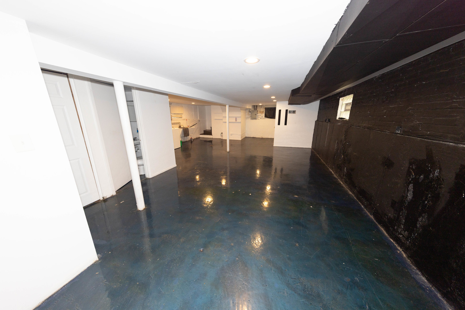 2718 S East Avenue, Berwyn, IL 60402