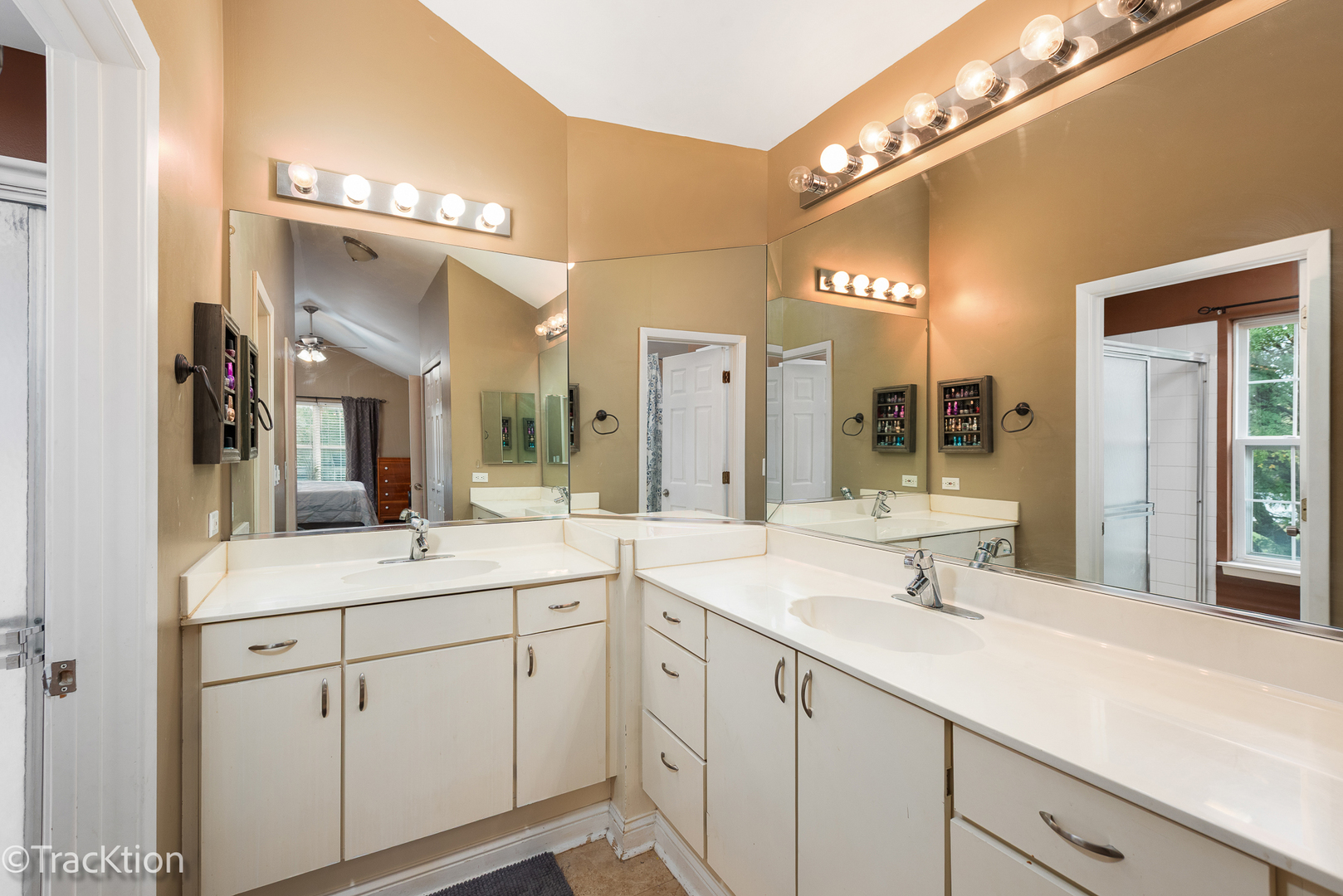 11 Penny Court, Bolingbrook, IL 60440
