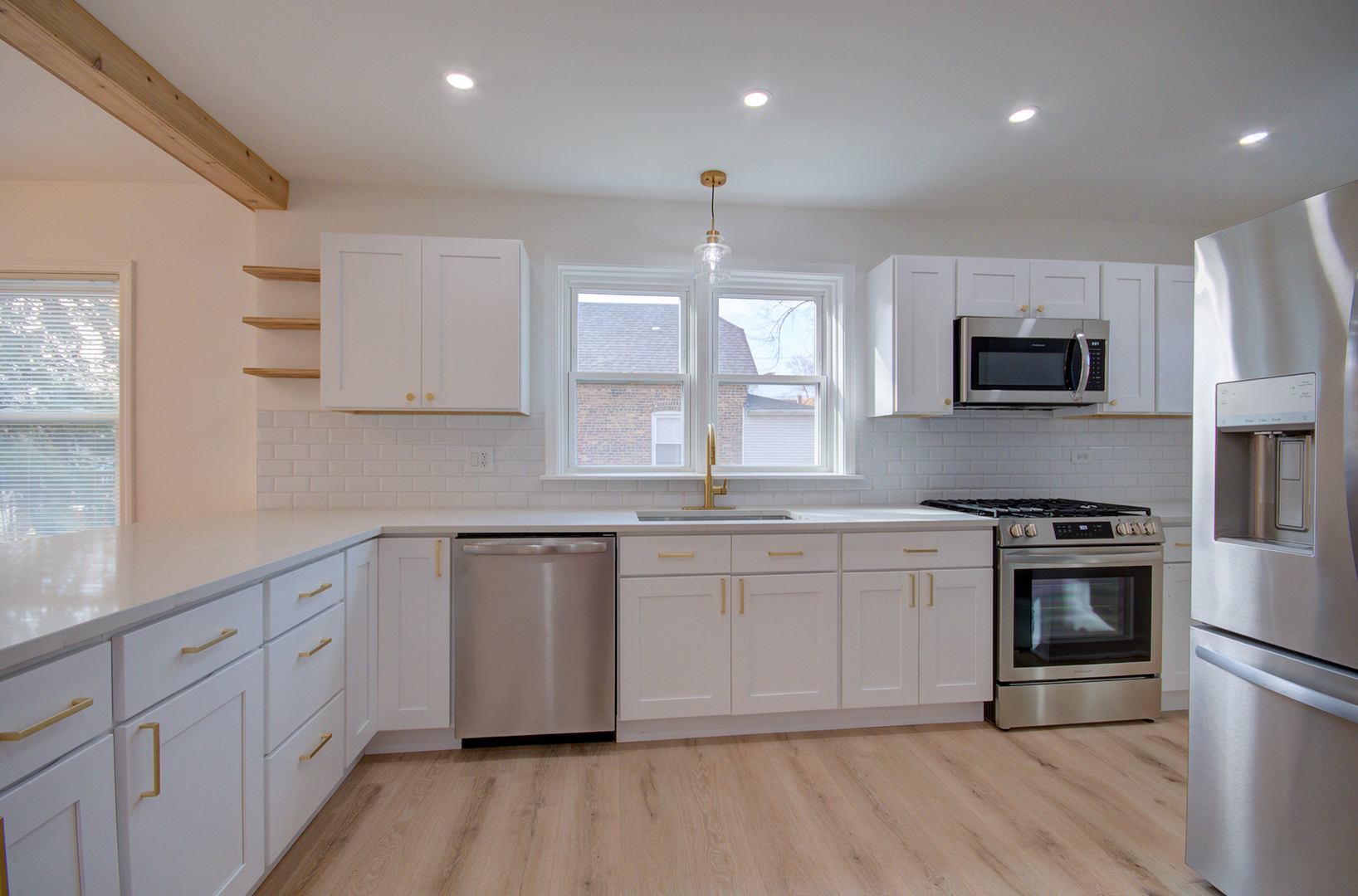 9230 S Greenwood Avenue, Chicago, IL 60619