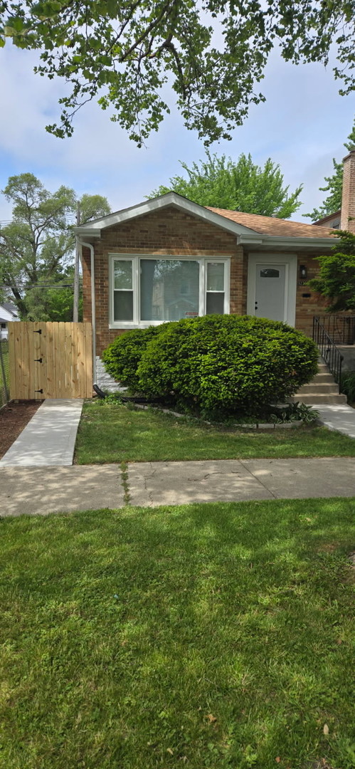 9230 S Greenwood Avenue, Chicago, IL 60619