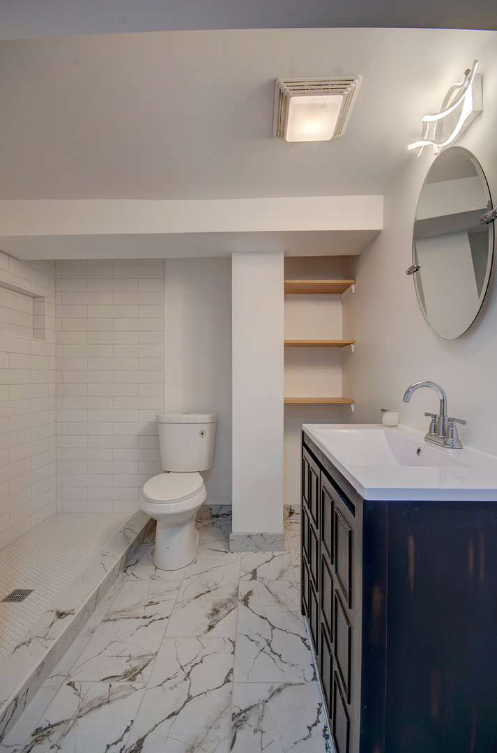 9230 S Greenwood Avenue, Chicago, IL 60619