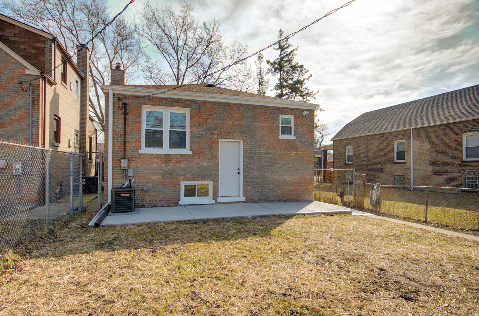 9230 S Greenwood Avenue, Chicago, IL 60619