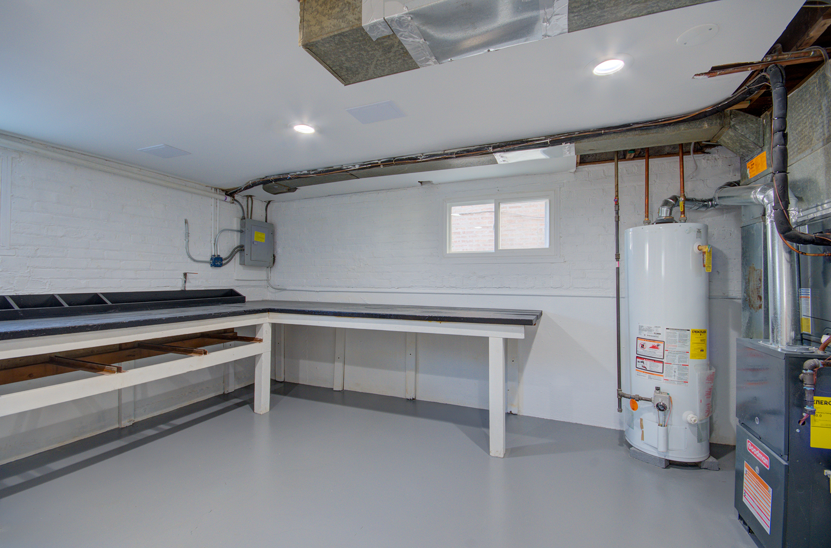 9230 S Greenwood Avenue, Chicago, IL 60619