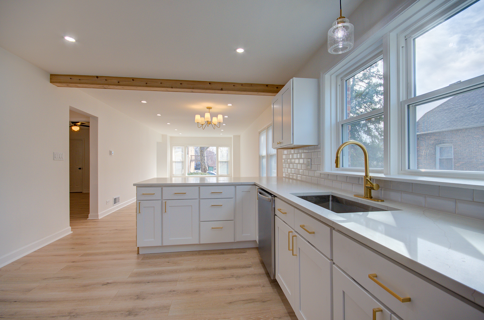 9230 S Greenwood Avenue, Chicago, IL 60619