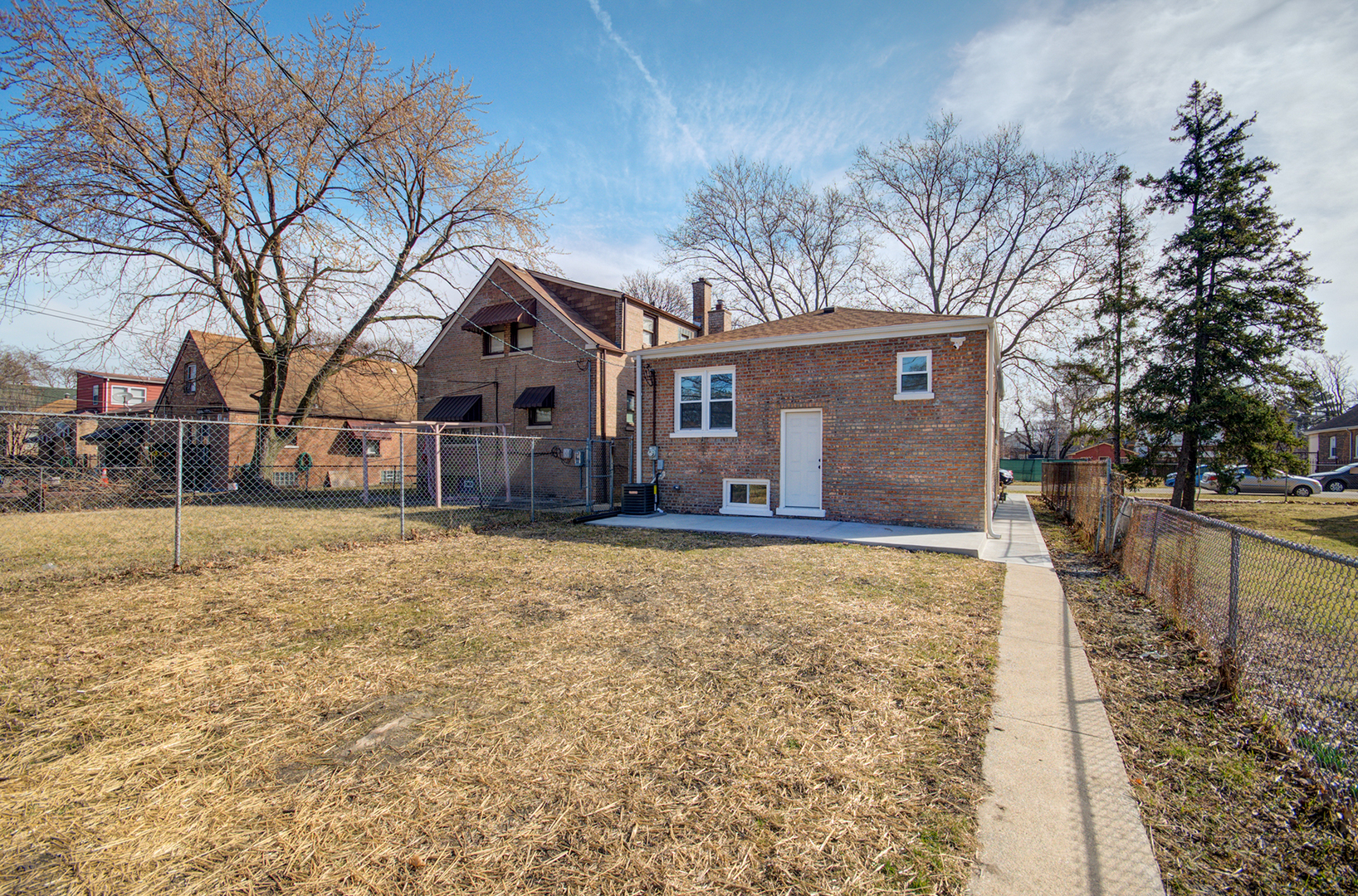 9230 S Greenwood Avenue, Chicago, IL 60619