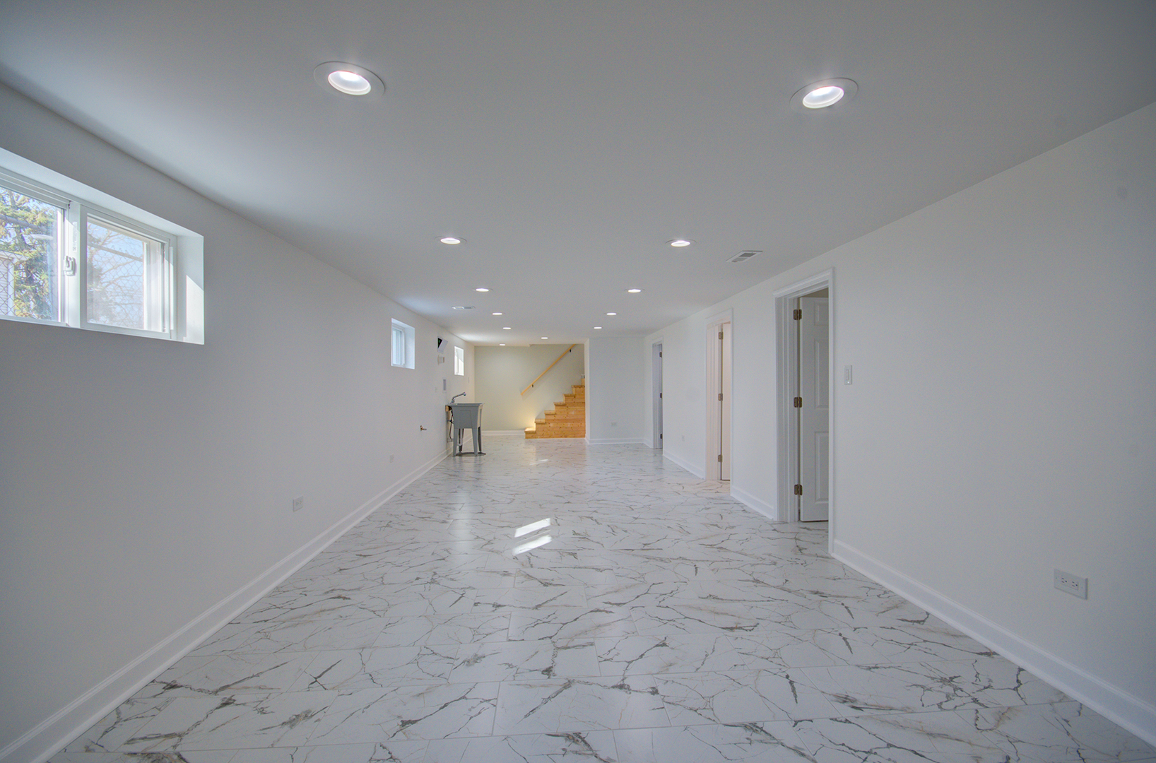 9230 S Greenwood Avenue, Chicago, IL 60619