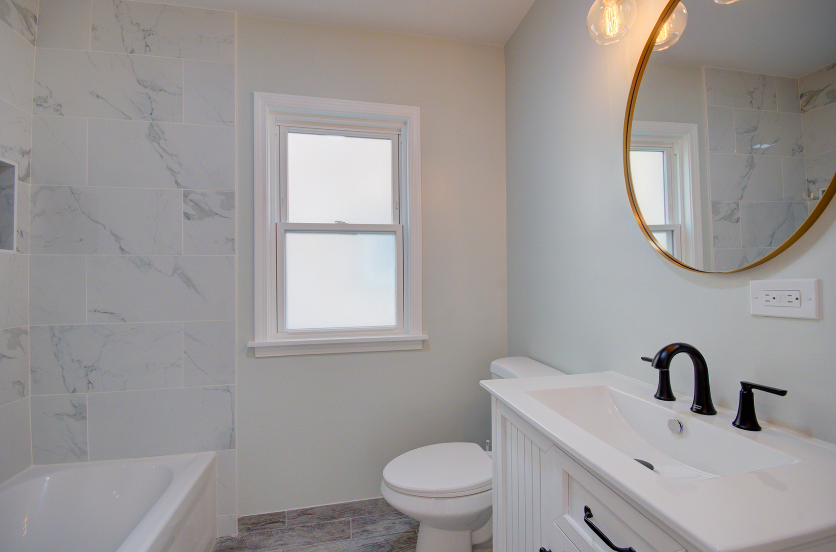 9230 S Greenwood Avenue, Chicago, IL 60619