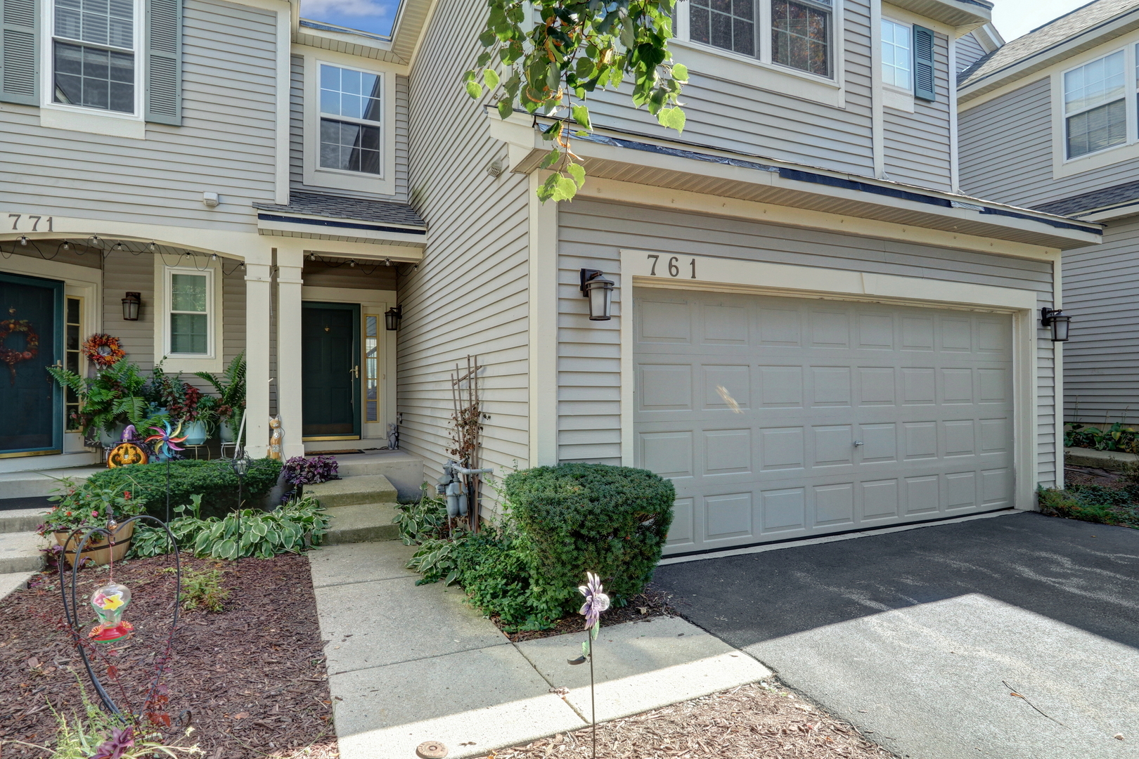 761 Creekside Circle #9-3, Gurnee, IL 60031