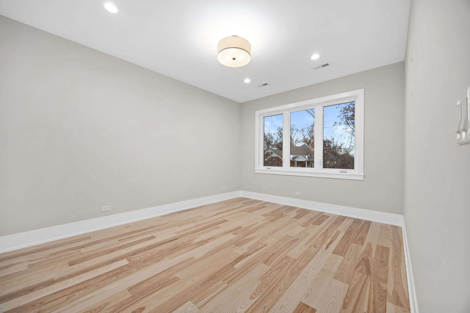 1528 Linden Circle, Lemont, IL 60439