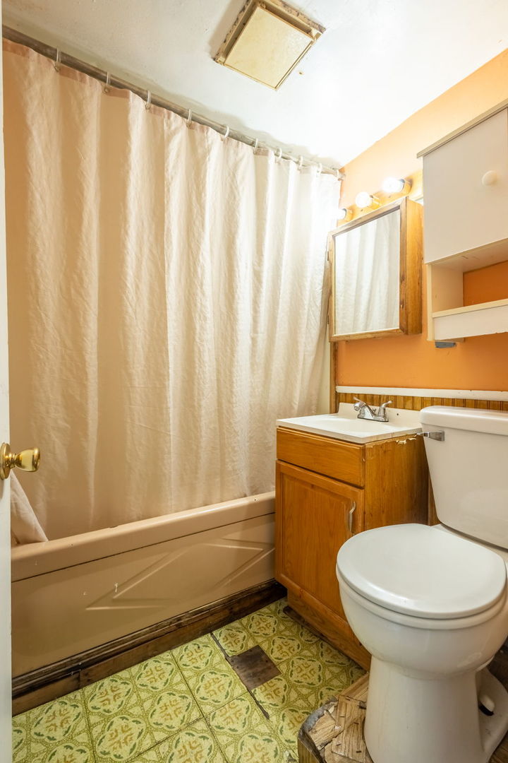 5648 S California Avenue, Chicago, IL 60629